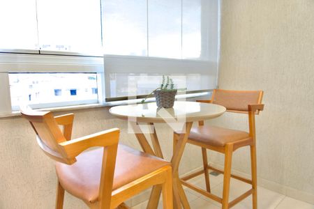 Sala - Varanda Detalhes de apartamento para alugar com 3 quartos, 79m² em Nova Suíça, Belo Horizonte