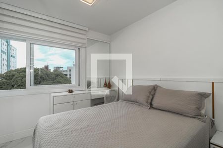 Quarto Suíte de apartamento à venda com 1 quarto, 54m² em Três Figueiras, Porto Alegre