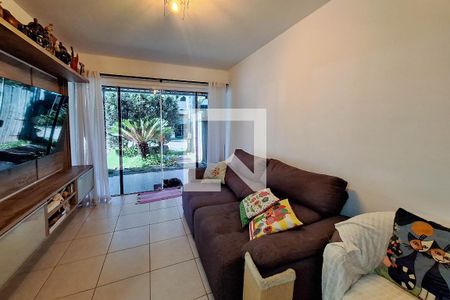 Sala de casa de condomínio à venda com 3 quartos, 180m² em Badu, Niterói