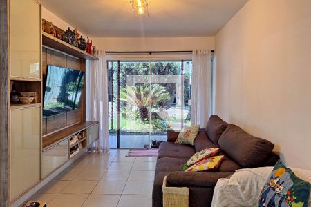 Sala de casa de condomínio à venda com 3 quartos, 180m² em Badu, Niterói