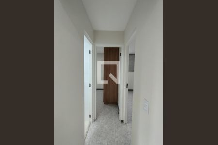 Corredor  de apartamento para alugar com 2 quartos, 60m² em Jardim Sao Saverio, São Paulo