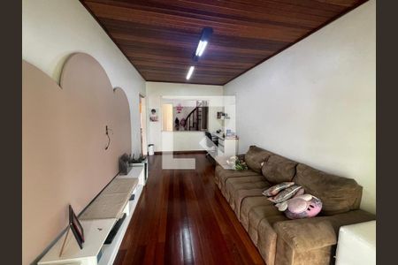 Casa à venda com 3 quartos, 215m² em Guarani, Novo Hamburgo