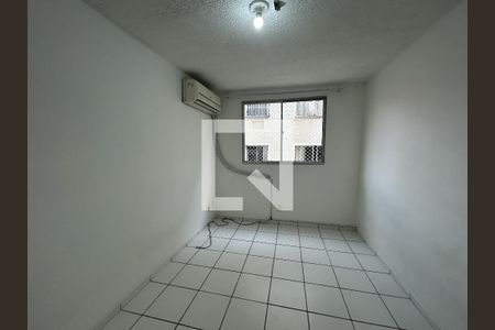 Quarto 1 de apartamento para alugar com 2 quartos, 55m² em Guadalupe, Rio de Janeiro