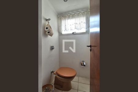 Lavabo  de apartamento à venda com 3 quartos, 109m² em Cambuí, Campinas