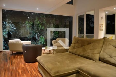 Sala de casa para alugar com 4 quartos, 450m² em Chácara Vale do Rio Cotia, Carapicuíba