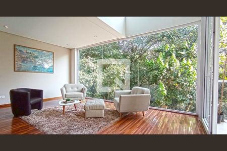 Sala de casa para alugar com 4 quartos, 450m² em Chácara Vale do Rio Cotia, Carapicuíba