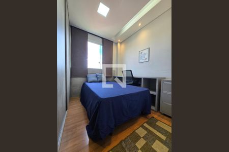 Quarto de apartamento à venda com 3 quartos, 160m² em Milionários, Belo Horizonte