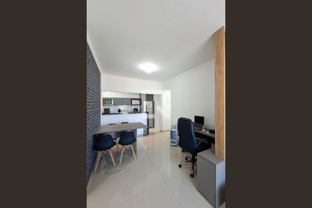 Sala de apartamento para alugar com 2 quartos, 90m² em Canto do Forte, Praia Grande