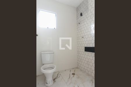 Banheiro da Suíte 1 de casa para alugar com 2 quartos, 89m² em Jardim Sao Vicente, São Paulo