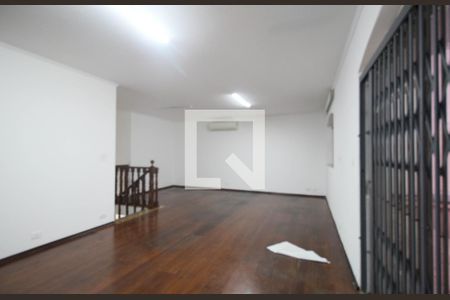 Sala 1 de casa para alugar com 5 quartos, 365m² em Vila Tramontano, São Paulo