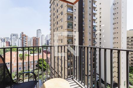 Varanda de kitnet/studio para alugar com 1 quarto, 32m² em Indianópolis, São Paulo