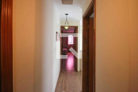 Corredor de casa para alugar com 3 quartos, 300m² em Jardim Avelino, São Paulo