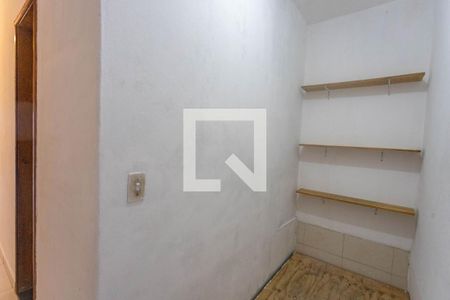 Corredor - armário  de casa para alugar com 2 quartos, 80m² em Vila Nogueira, Diadema