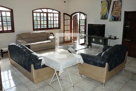 Casa para alugar com 4 quartos, 710m² em Água Espraiada, Cotia