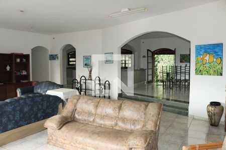 Casa para alugar com 4 quartos, 710m² em Água Espraiada, Cotia