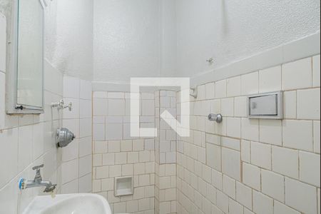 Banheiro de kitnet/studio para alugar com 1 quarto, 30m² em Santa Cecilia, São Paulo