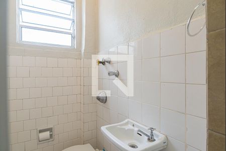 Banheiro de kitnet/studio para alugar com 1 quarto, 30m² em Santa Cecilia, São Paulo