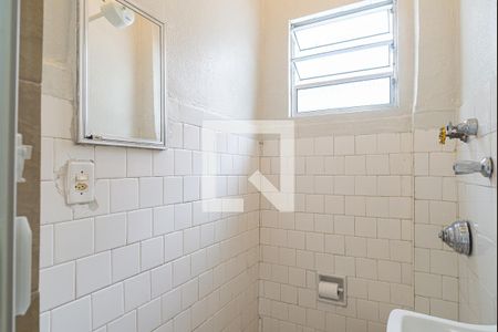 Banheiro de kitnet/studio para alugar com 1 quarto, 30m² em Santa Cecilia, São Paulo