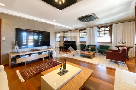 Sala de casa à venda com 5 quartos, 550m² em Mangabeiras, Belo Horizonte