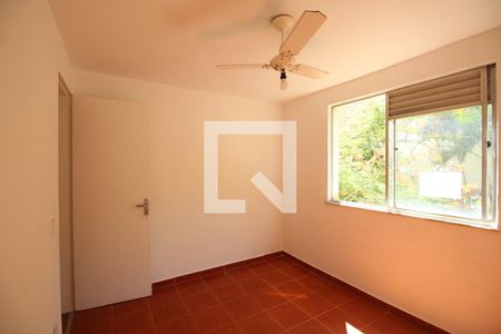 Quarto 1 de apartamento à venda com 3 quartos, 60m² em Jacarepaguá, Rio de Janeiro