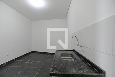 Cozinha de apartamento para alugar com 1 quarto, 36m² em Jardim Aracy, Mogi das Cruzes