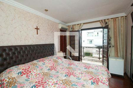 Suíte master de casa à venda com 4 quartos, 250m² em Vila Pires, Santo André