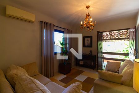 Casa à venda com 2 quartos, 750m² em Serra Grande, Niterói