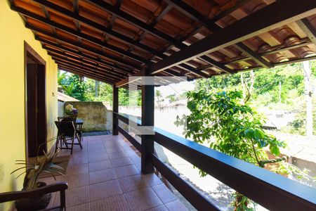 Casa à venda com 2 quartos, 750m² em Serra Grande, Niterói