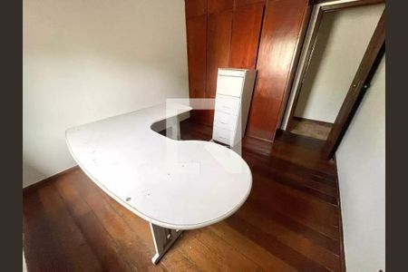 Casa para alugar com 4 quartos, 224m² em Ouro Preto, Belo Horizonte
