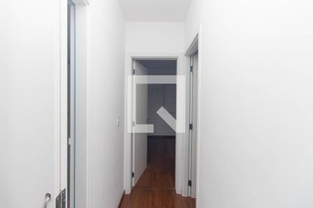 Corredor dos Quartos de apartamento para alugar com 2 quartos, 50m² em Carandiru, São Paulo