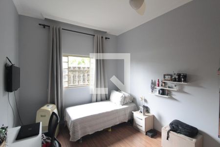 Quarto 1 de casa para alugar com 3 quartos, 239m² em Planalto, Belo Horizonte