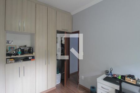 Quarto 1 de casa para alugar com 3 quartos, 239m² em Planalto, Belo Horizonte