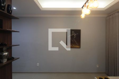 Sala de casa para alugar com 3 quartos, 239m² em Planalto, Belo Horizonte