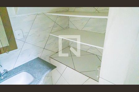 Lavabo de apartamento para alugar com 2 quartos, 55m² em Glória, Belo Horizonte