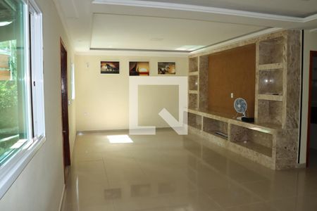 Casa para alugar com 4 quartos, 198m² em Água Espraiada, Cotia