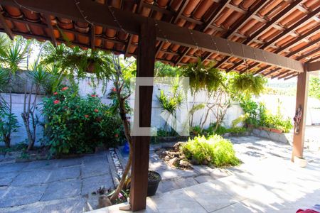 Casa à venda com 3 quartos, 265m² em Piratininga, Niterói