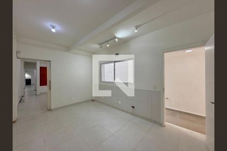 Casa para alugar com 5 quartos, 180m² em Brooklin, São Paulo