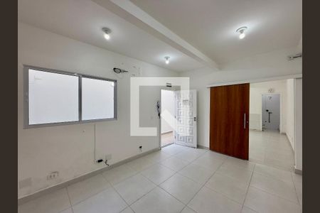 Casa para alugar com 5 quartos, 180m² em Brooklin, São Paulo