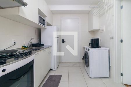 Cozinha de apartamento para alugar com 1 quarto, 35m² em Jardim Caravelas, São Paulo