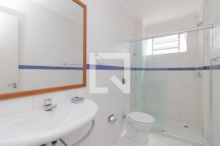 Banheiro de apartamento para alugar com 1 quarto, 50m² em Partenon, Porto Alegre