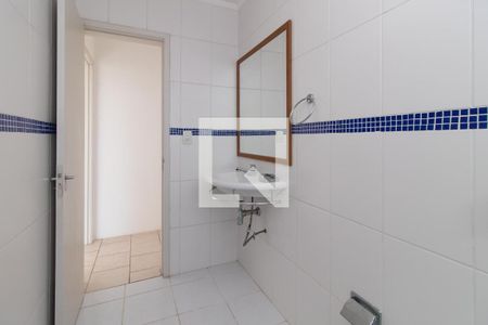 Banheiro de apartamento para alugar com 1 quarto, 50m² em Partenon, Porto Alegre