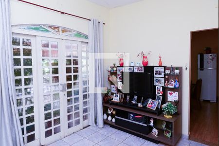 Sala de casa à venda com 1 quarto, 270m² em Novo Riacho, Contagem