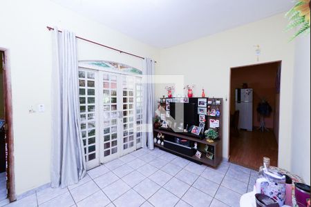 Sala de casa à venda com 1 quarto, 270m² em Novo Riacho, Contagem