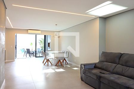 Casa à venda com 3 quartos, 132m² em São Sebastião, Porto Alegre