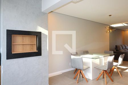 Casa à venda com 3 quartos, 132m² em São Sebastião, Porto Alegre