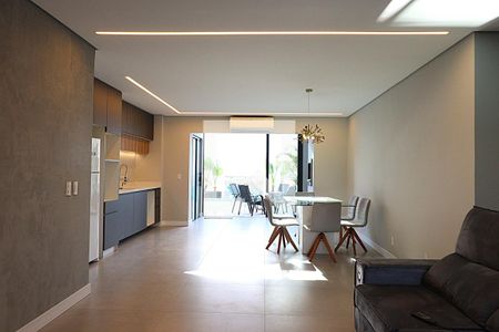 Casa à venda com 3 quartos, 132m² em São Sebastião, Porto Alegre