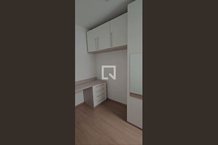 Quarto de casa à venda com 3 quartos, 73m² em Vila Nivi, São Paulo