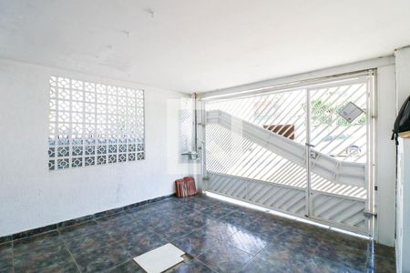 Casa à venda com 3 quartos, 101m² em Jardim Aeroporto, São Paulo