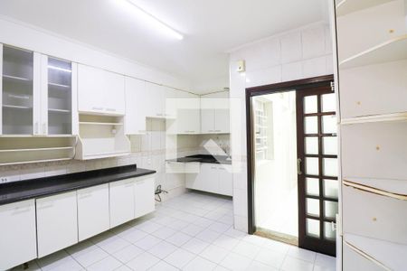 Casa à venda com 3 quartos, 101m² em Jardim Aeroporto, São Paulo