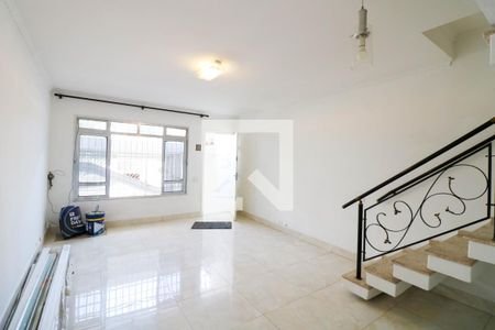 Casa à venda com 3 quartos, 101m² em Jardim Aeroporto, São Paulo